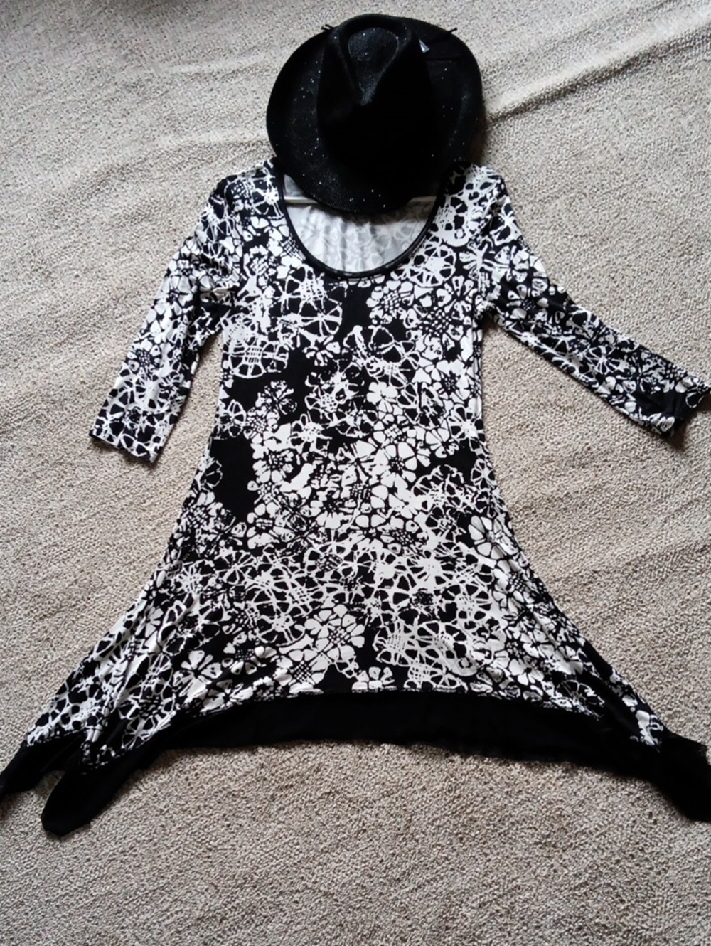 Cupio Black & White Asymmetrical Floral Dress